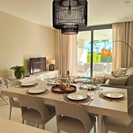 Apartment Luxury Golf & Private Garden Estepona